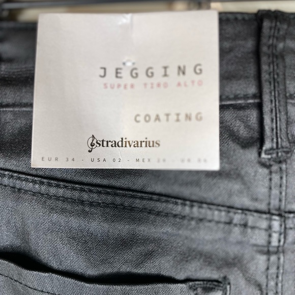 ASOS Stradivarius Black Coated Jeggings - Picture 3 of 8